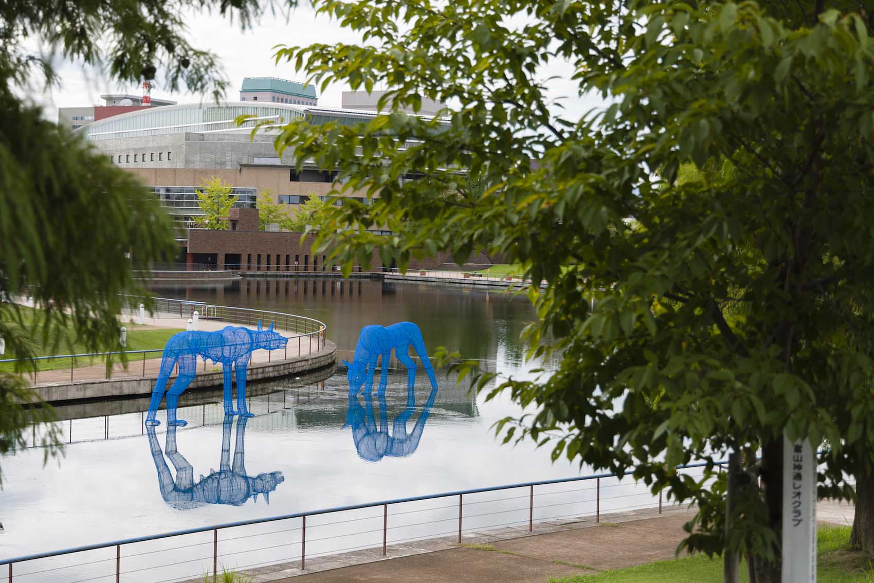 Kubo Hiroko, Mountain Dogs, 2023. Installation view from Go for kogei 2023, Fugan Canal Kansui Park, 2023.