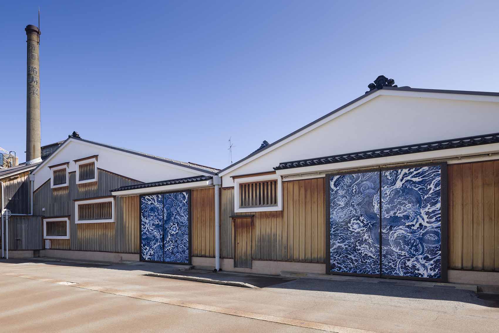 Hayama Yuki, Ssangyong, 2023. Installation view from Go for kogei 2023, Masuda Sake Brewery, 2023.